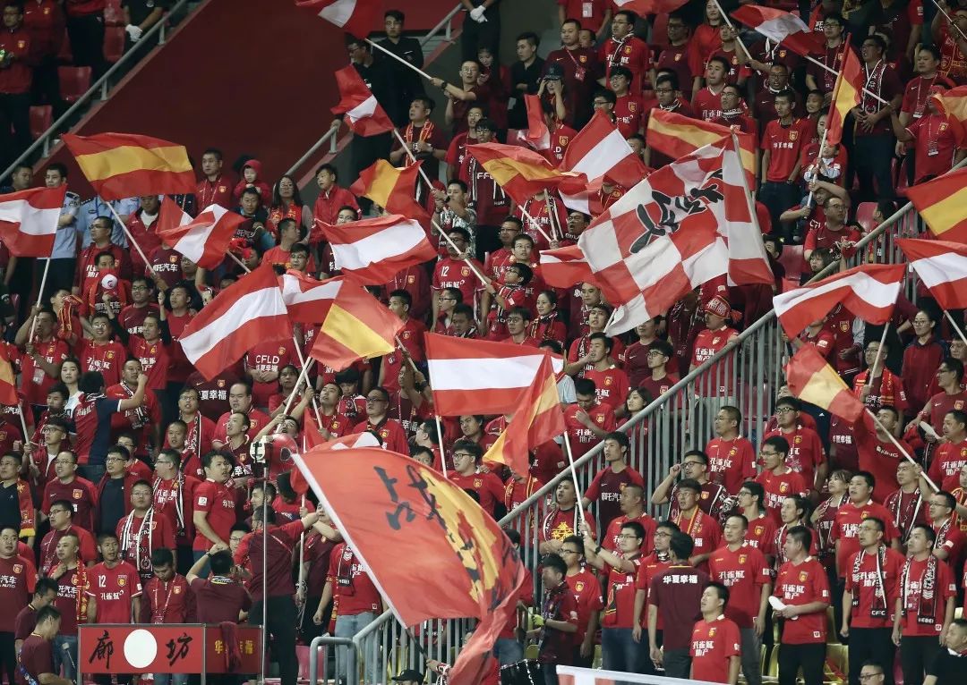 河北华夏幸福主场大胜深圳佳兆业，保持不败的简单介绍