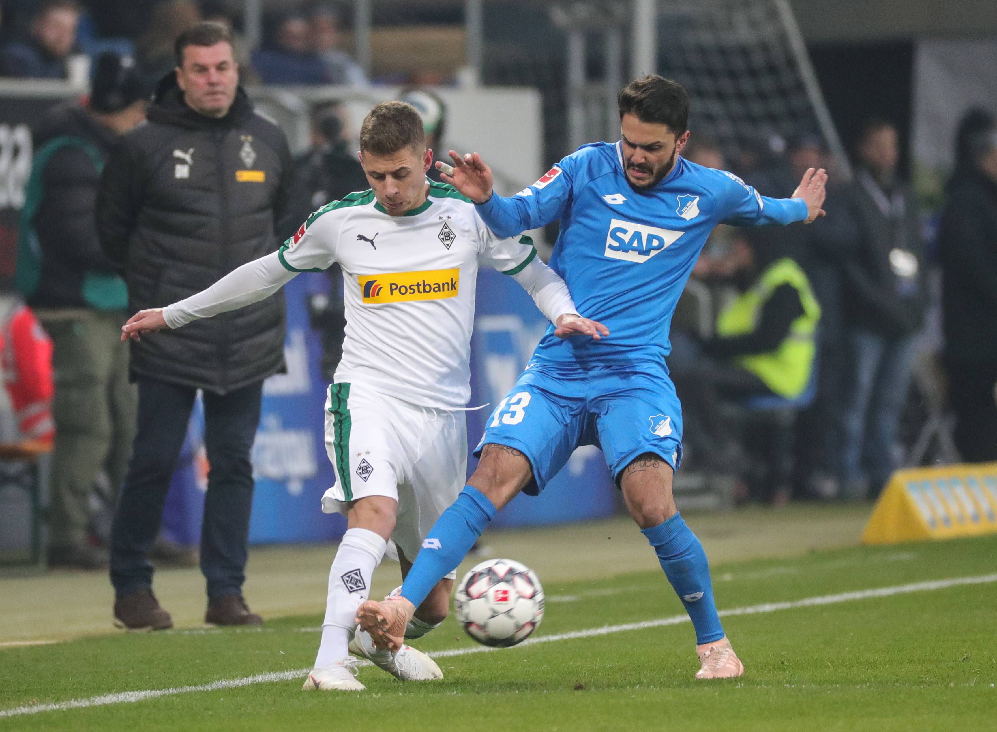 包含霍芬海姆客场逆转对手，积分榜上升的词条