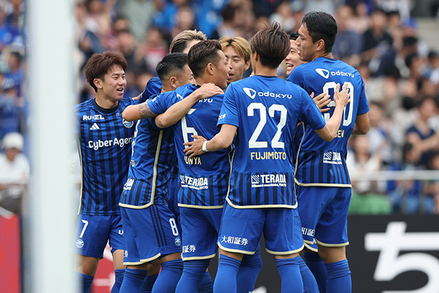 强强对话!亚冠比赛中两支豪门球队燃情对决的简单介绍 强强对话!亚冠比赛中两支豪门球队燃情对决的简单介绍