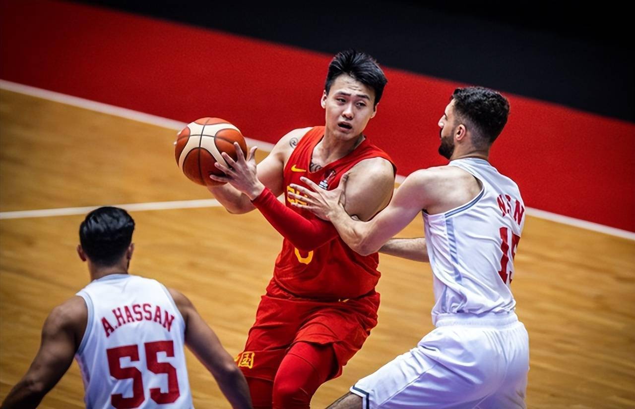 海南男篮冠军实力展现,掀起胜利的浪潮 海南男篮冠军实力展现,掀起胜利的浪潮