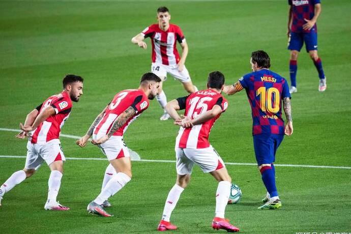 杏彩体育网页版-罗马球员状态神勇，豪取三分