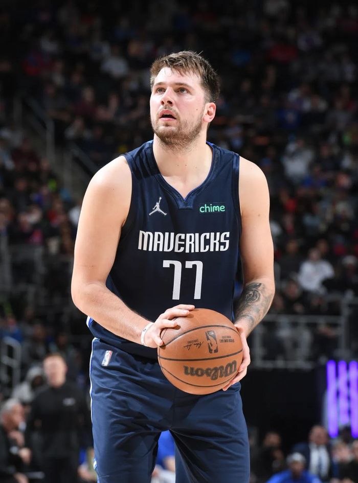 杏彩体育直播-开拓者力克小牛，将系列赛比分扩大为2-0的简单介绍