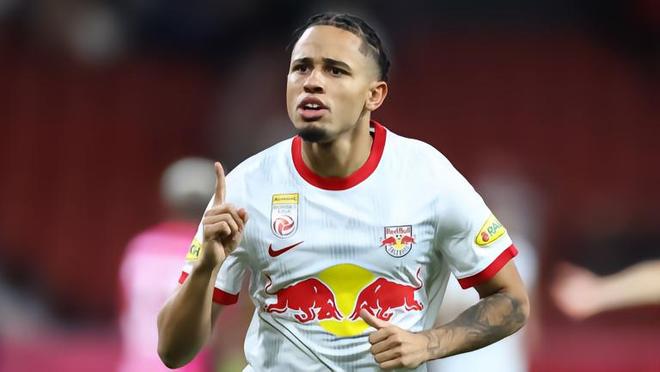 杏彩体育网页版入口-AC米兰年轻球员崭露头角，赢得主教练赞誉的简单介绍